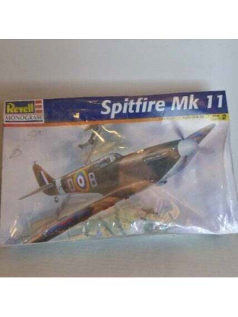 Revell Spitfire MKII 1:48 scale aircraft model kit 85-5239